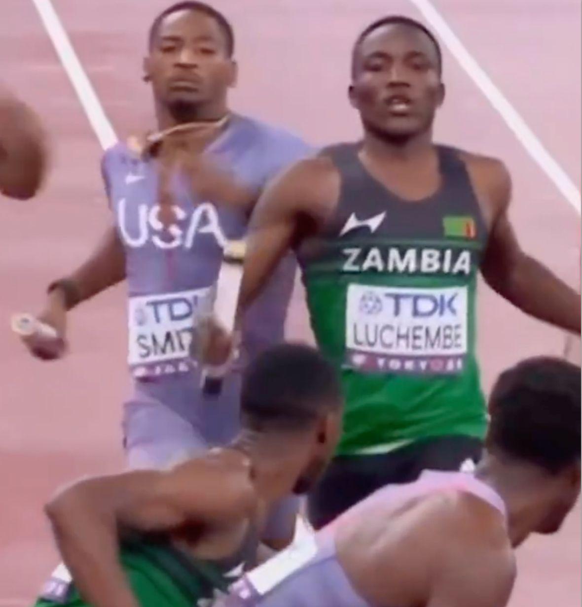 dingy, 球队在比赛 dingy, 球队在比赛